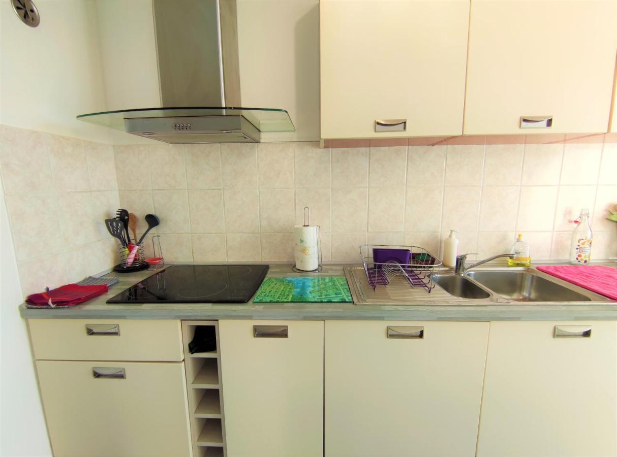 6 Appartements Et 4 Adresses A Mi-Chemin Entre Le Vieux Port Et L Ile De Re La Rochelle  Eksteriør bilde