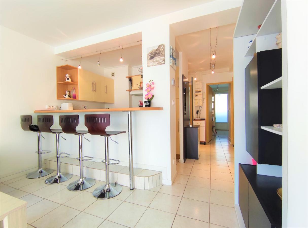 6 Appartements Et 4 Adresses A Mi-Chemin Entre Le Vieux Port Et L Ile De Re La Rochelle  Eksteriør bilde
